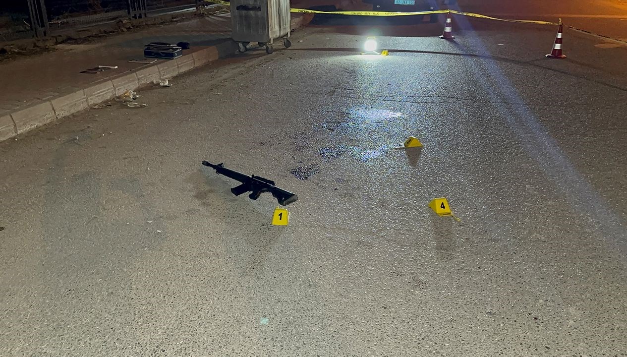 sokak ortasinda otomatiktufekle infaz J9vzhMyO