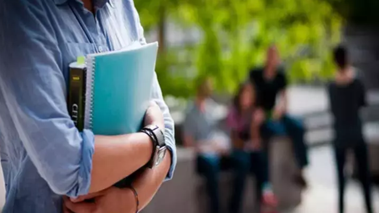 universite ogrencileri icin burs rehberi efbMWxNh