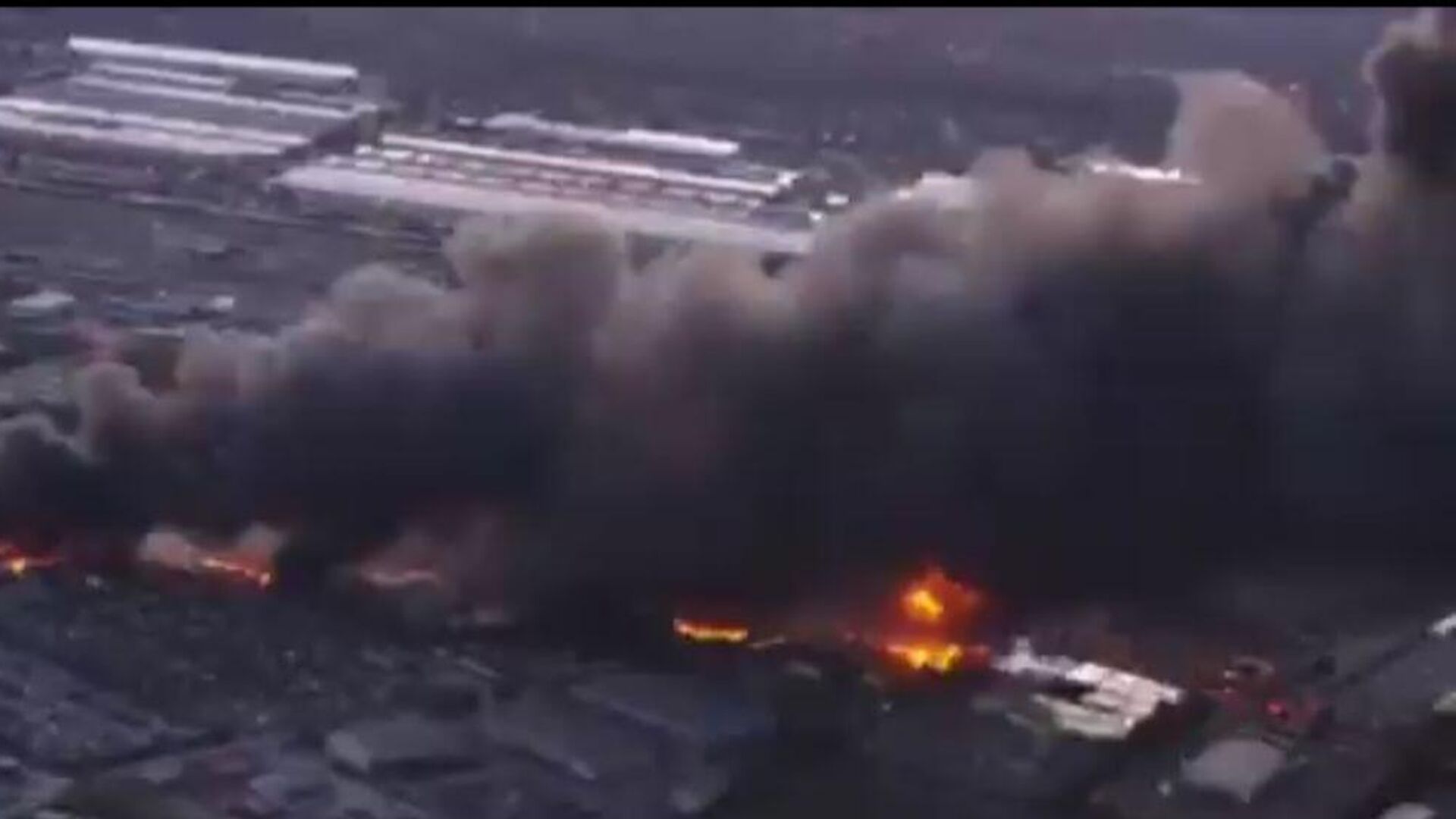 ABD’de uçak kazası: Louisville havaalanı yakınlarında içinde 3 kişi bulunan kargo uçağı düştü