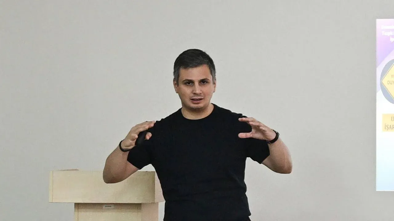 Akın Gürlek’ten “Furkan Torlak basın müşaviri” iddiasına yalanlama